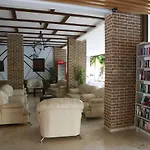 Maren Aparthotel