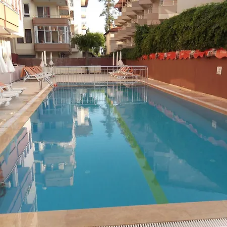 مارين بيتش الفندقية