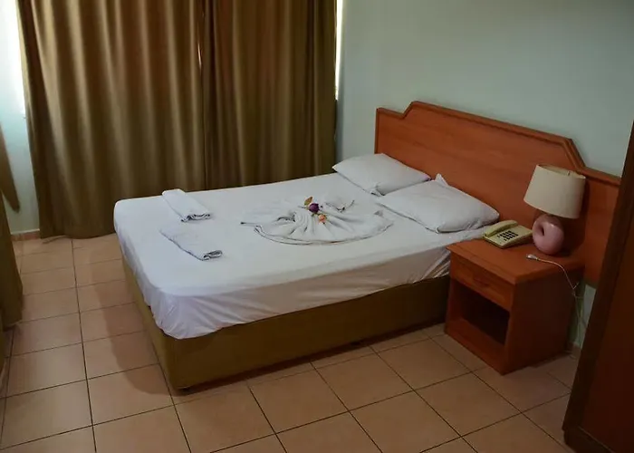 مارين بيتش الفندقية