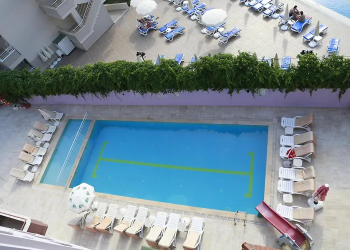 مارين بيتش الفندقية 3*