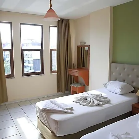 Maren Aparthotel 3*